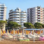 With Private Fenced Garden Vila Lignano Sabbiadoro