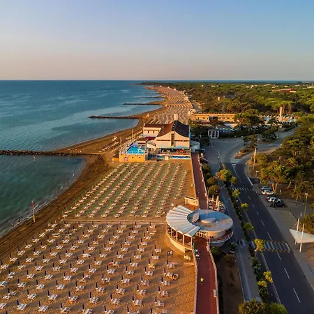 With Private Fenced Garden Lignano Sabbiadoro